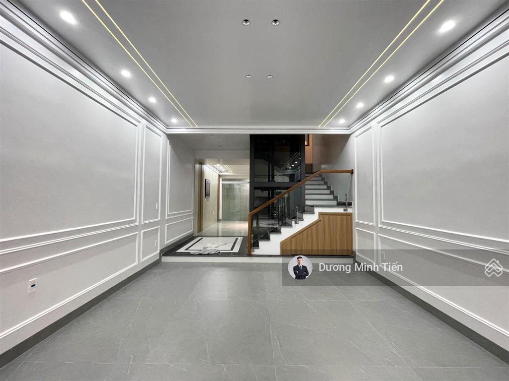 Nhà 5.5 tầng thang máy tuyến 3 văn cao 75m2 ngang 5m đường 15m