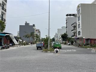 60m2 đất mặt đường đôi 30m lô 21b lê hồng phong  ngang 4.28m  đông bắc