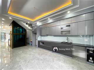 Nhà 4 tầng thang máy gần tđc sao sáng  90m2  đường 5m