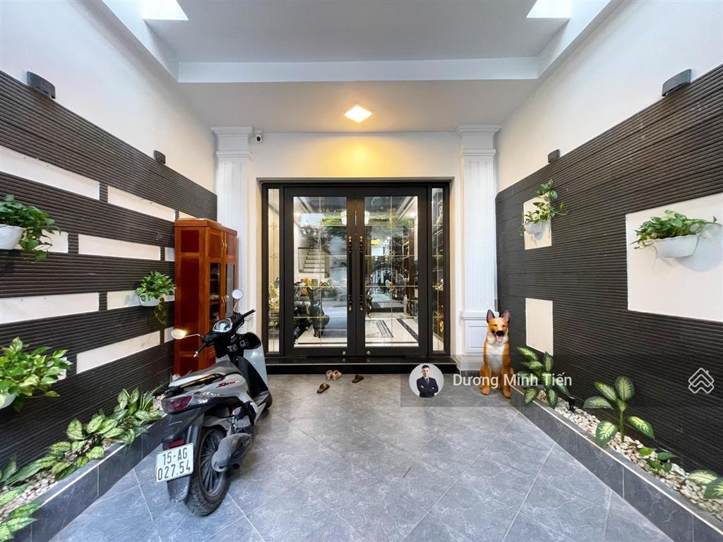 Nhà 5 tầng thang máy phân lô văn cao  90m2 ngang 4.5m  nội thất cao cấp