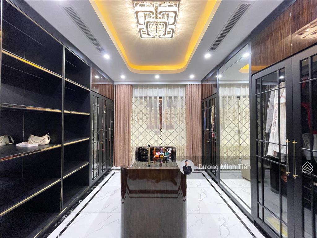 Nhà 5 tầng thang máy phân lô văn cao  90m2 ngang 4.5m  nội thất cao cấp