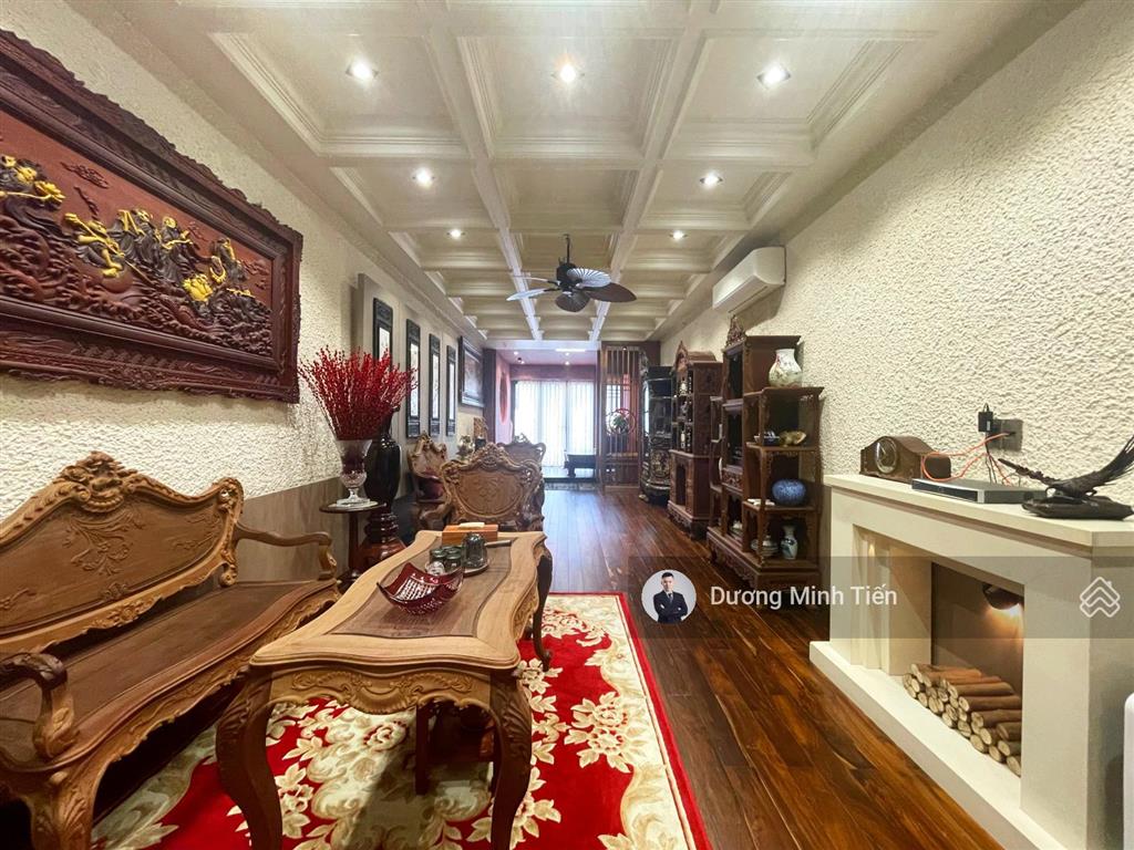 Nhà 5 tầng thang máy mặt đường phố cấm  120m2  nội thất cao cấp