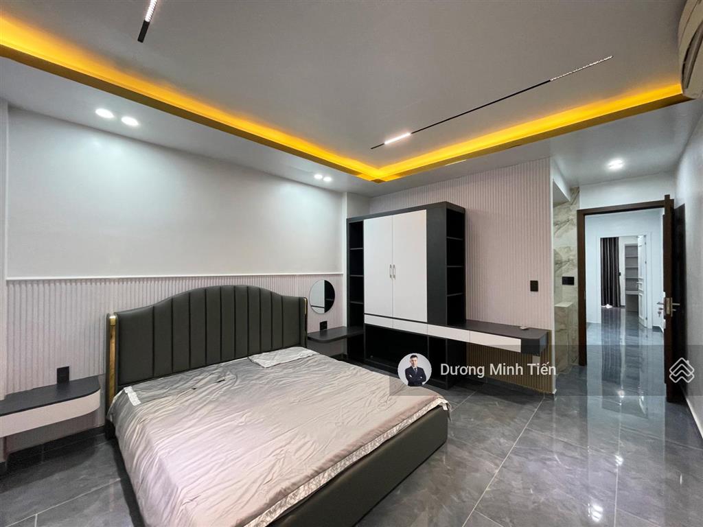 Nhà 5 tầng thang máy tuyến 2 trung lực  65m2  hướng nam