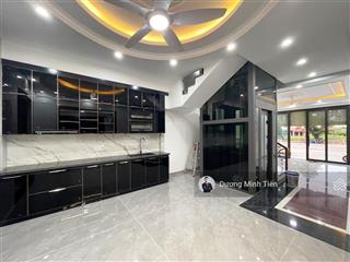 Nhà 4 tầng thang máy tđc hải an  64.8m2 ngang 4.8m  đường 30m