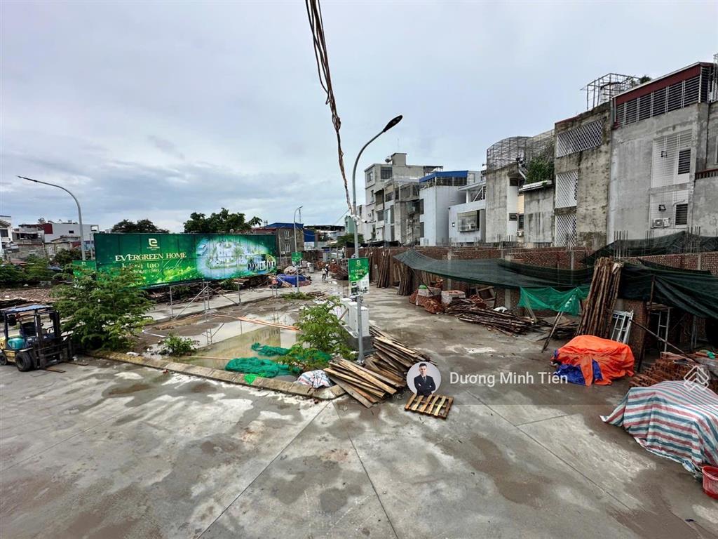 Nhà 5 tầng thang máy khu phân lô 193 văn cao  50m2 ngang 5m  view công viên