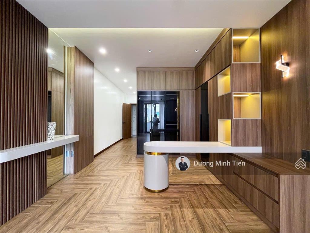 Siêu phẩm 7 tầng thang máy tuyến 2 lê hồng phong  60m2  nội thất cao cấp  hướng đông nam