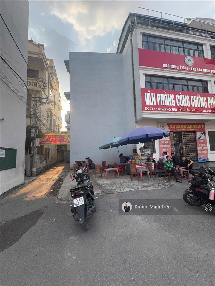 32.7m2 mặt đường hồ sen đoạn gần ngã tư dư hàng  mặt tiền 5.54m  giá cực tốt