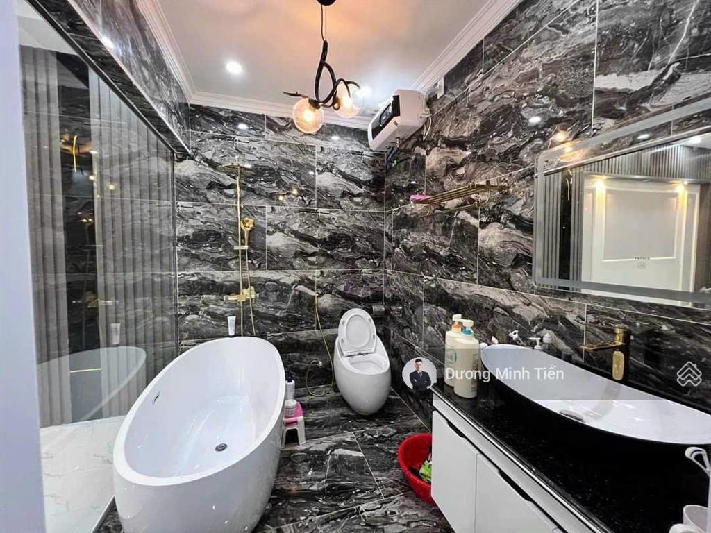 Nhà 4 tầng khu phân lô 193 văn cao  90m2 ngang 4.5m  đường 12m