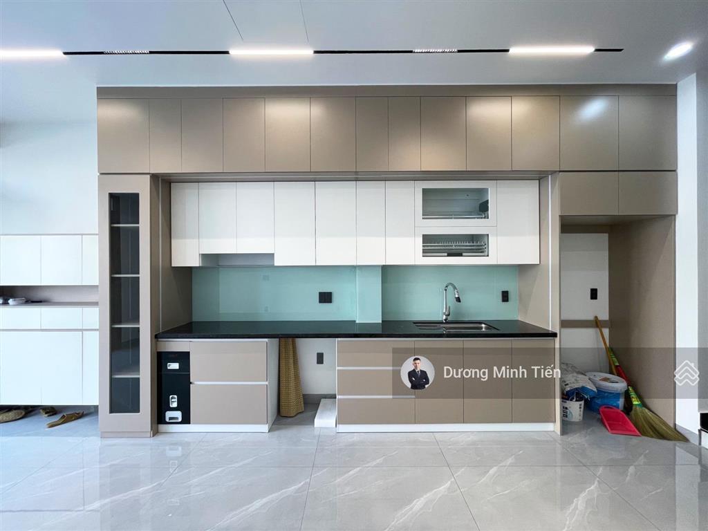 Nhà 6 tầng thang máy tđc cây đa sau toà án  đường 15m  nội thất cao cấp