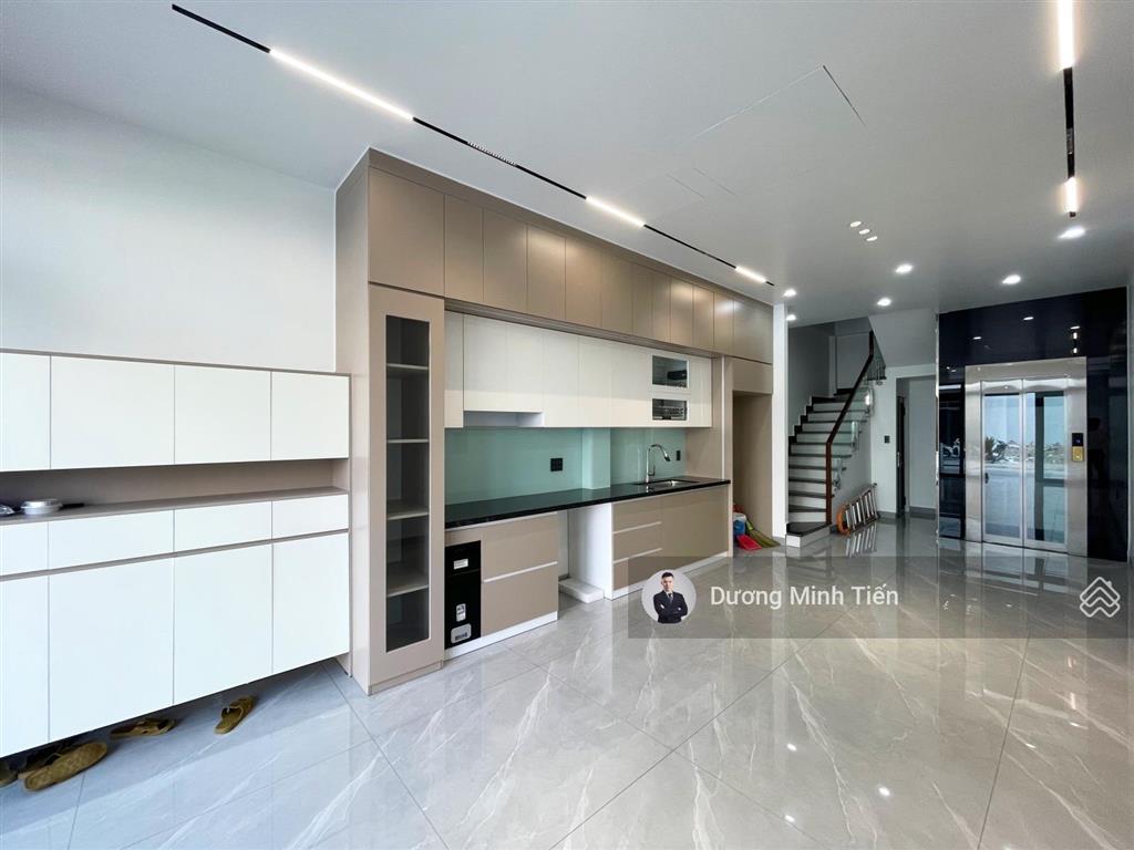 Nhà 6 tầng thang máy tđc cây đa sau toà án  đường 15m  nội thất cao cấp