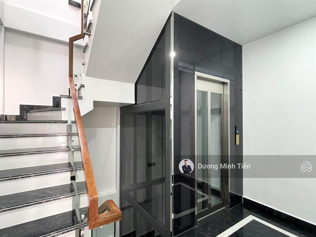 Nhà 6 tầng thang máy tđc cây đa sau toà án  đường 15m  nội thất cao cấp
