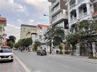 118.4m2 đất mặt đường hoàng thế thiện  ngang 7.4m  đông nam