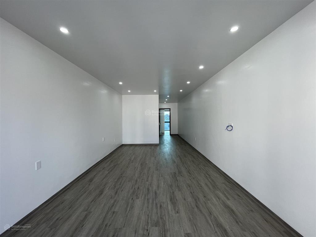 Nhà 6 tầng thang máy tuyến 2 lê hồng phong  60m2  đường 15m  đông bắc