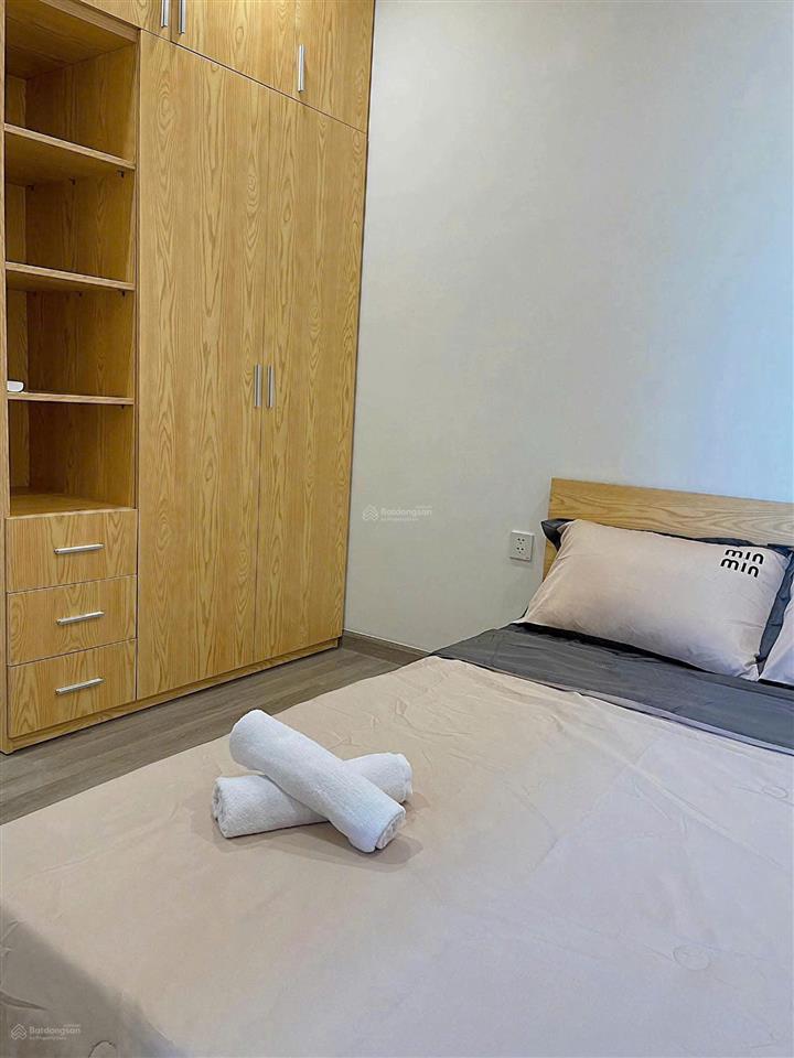 Chính chủ bán nhanh 2pn2wc 3t350 full nội thất #beverlysolari 0935 378 ***