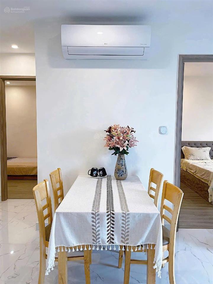 Chính chủ bán nhanh 2pn2wc 3t350 full nội thất #beverlysolari 0935 378 ***