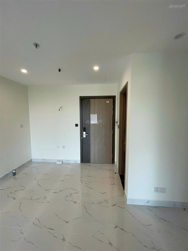 Chính chủ bán 1pn + 48m2 tổng giá 2 tỷ 7 tòa bs15 beverly solar 1.  0935 378 ***