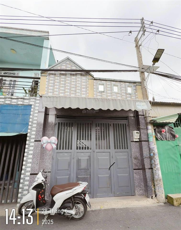 Bán nhà gác lửng sổ riêng giá rẻ vị trí trung tâm gần chợ dĩ an