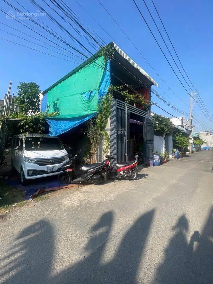 Bán đất tặng nhà cấp 4 gần siêu thị bigc go tthc dĩ an