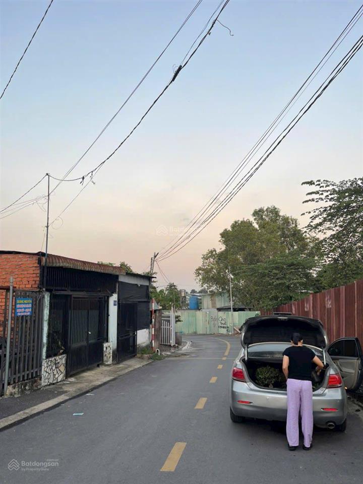 Nhà cấp 4 mặt tiền kinh doanh p. tân bình, dĩ an  gần vòng xoay an phú