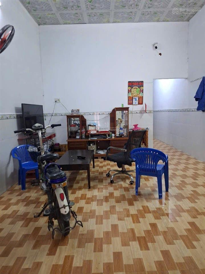 Nhà cấp 4 mặt tiền kinh doanh p. tân bình, dĩ an  gần vòng xoay an phú