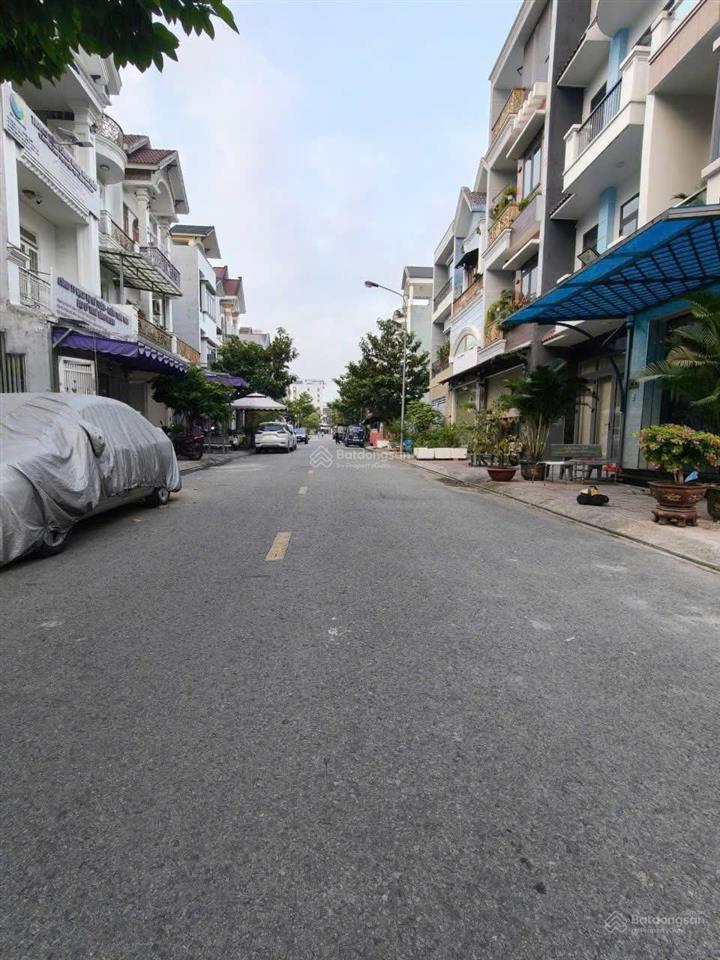 Bán nhà kdc gần ngã tư bình thung  quốc lộ 1k dĩ an