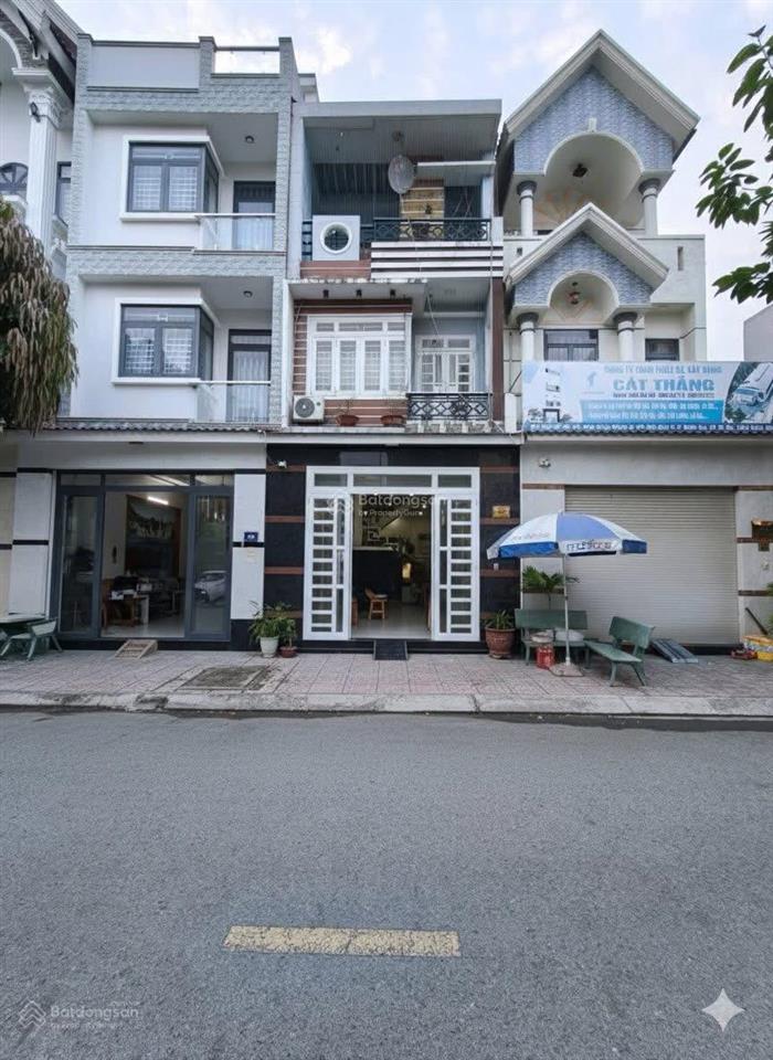 Bán nhà kdc gần ngã tư bình thung  quốc lộ 1k dĩ an