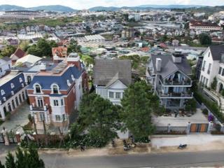 Villa sang, view đẹp  gần sân golf đồi cù