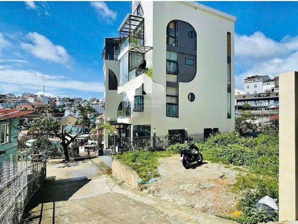 Đất liên kế đường ô tô ngay trung tâm đà lạt, gần nhà thờ con gà