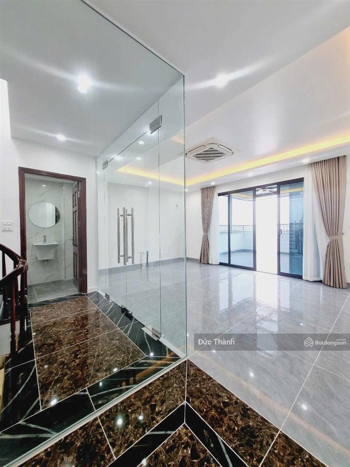 Cần bán nhà 7 tầng thang máy, mặt đường trịnh văn bô. làm văn phòng, kinh doanh siêu đỉnh