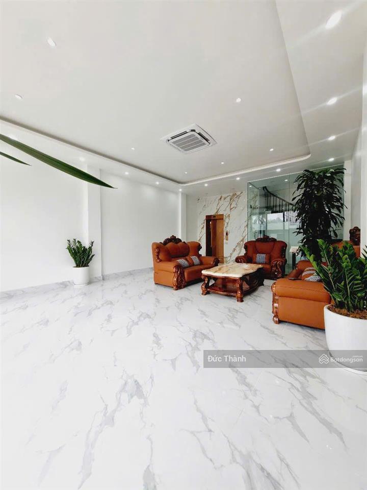 Cần bán nhà 7 tầng thang máy, mặt đường trịnh văn bô. làm văn phòng, kinh doanh siêu đỉnh