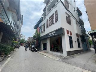 Bán gấp nhà cho ô bạn thân trâu quỳ gia lâm  ai nhanh tay là bạn mới của em luôn!
