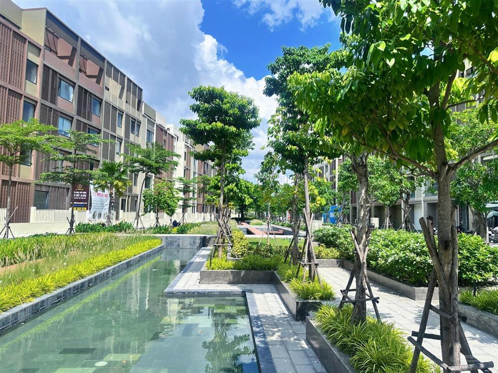 Nhà phố soho global city mặt tiền đỗ xuân hợp