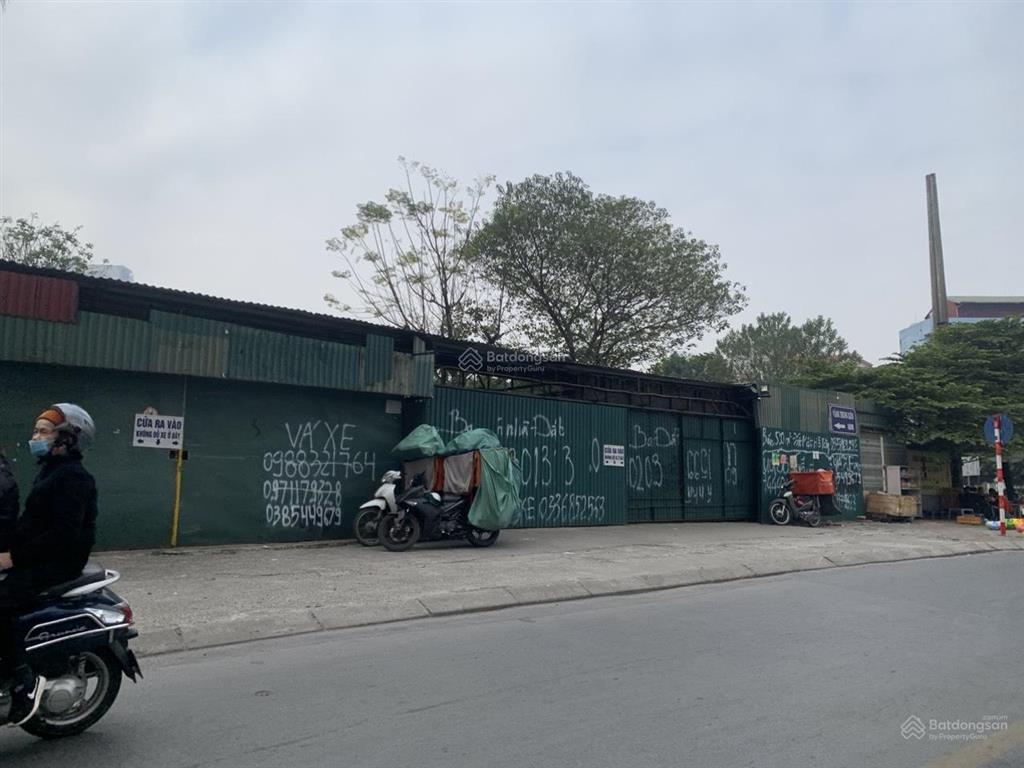 Chính chủ bán gấp 140m2 đất mặt phố trung kính, mặt tiền 9m, vỉa hè 2 bên, view thoáng, giá 57,8 tỷ