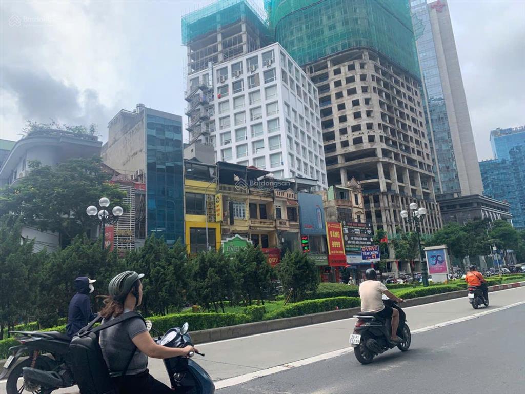 Cần bán gấp nhà mặt đường lê văn lương 48m2, vỉa hè rộng, kinh danh sầm uất giá 28 tỷ.