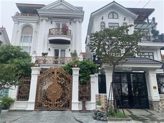 Chính chủ bán gấp biệt thự mặt phố kđt mỹ đình 2 135m2, vỉa hè 2 bên, kinh doanh sầm uất giá 50 tỷ