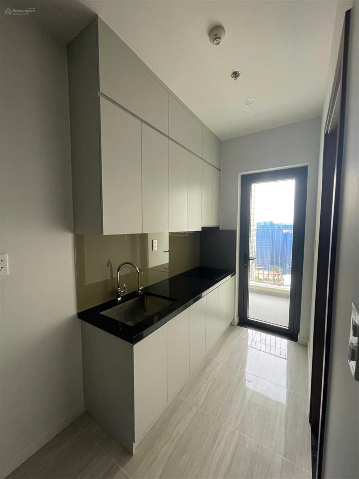 Chính chủ cho thuê bcons city ngay làng đại học  4,5tr/tháng