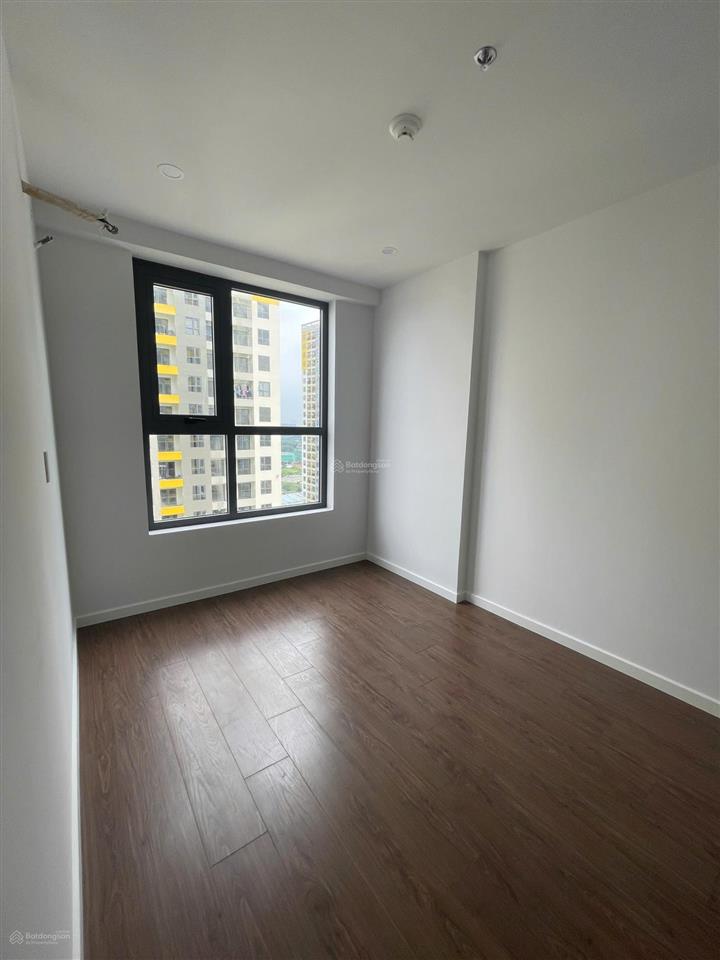 Chính chủ cho thuê bcons city ngay làng đại học  4,5tr/tháng