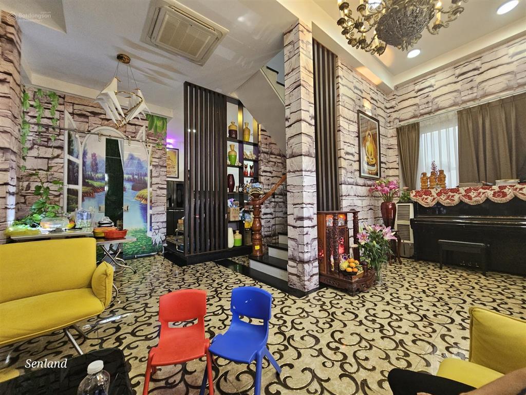 Bán nhà 4 tầng có căn hộ đang có thu nhập, mặt tiền đường nguyễn tuyển phường bình trưng tây quận 2