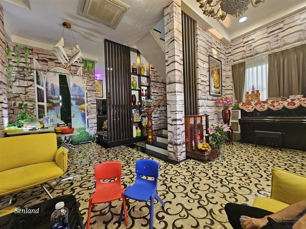 Bán nhà 4 tầng có căn hộ đang có thu nhập, mặt tiền đường nguyễn tuyển phường bình trưng tây quận 2