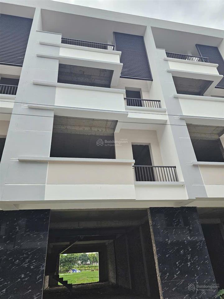 Bán nhà 4 tầng, 105m2, 6 tỷ mới xây thô chân tòa lafortuna, vĩnh yên, vĩnh phúc