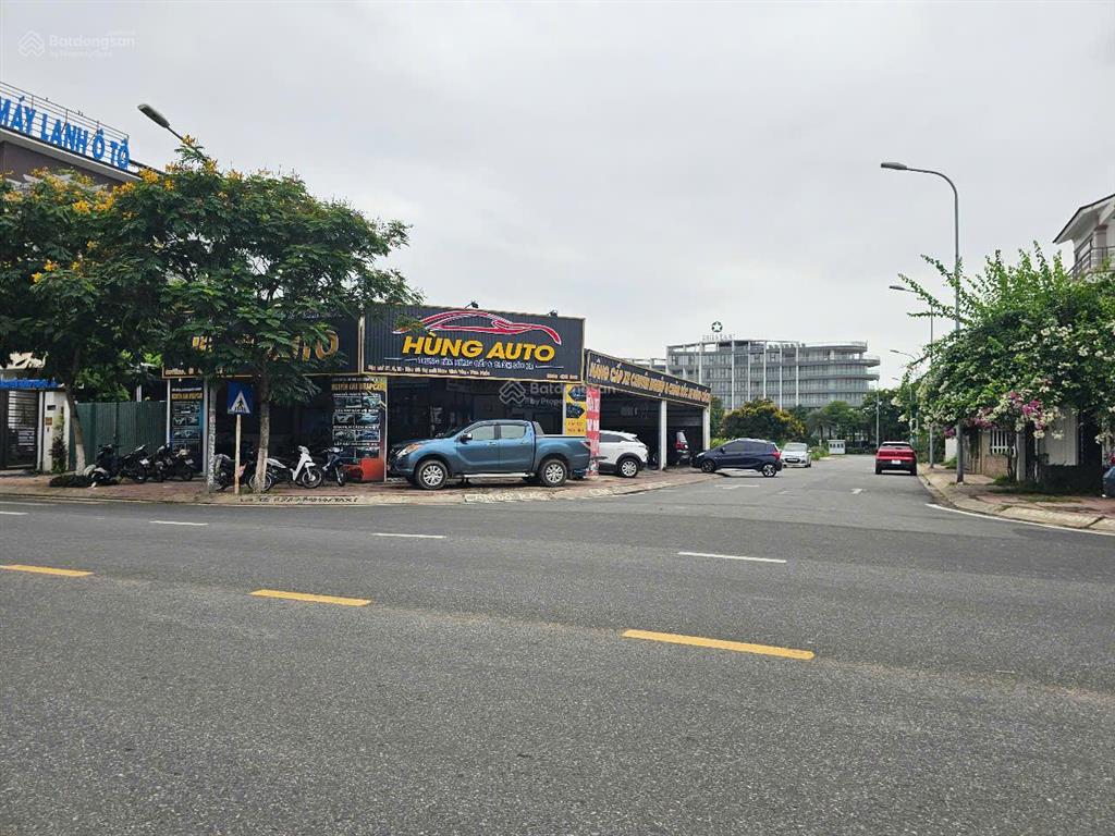 Bán đất dvtm vị trí đắc địa bậc nhất kđt nam vĩnh yên 2.800m2x50m mặt tiền, đường 21m. 11tr/m2