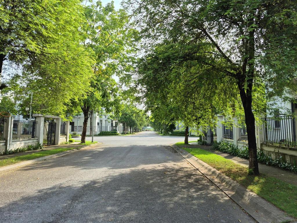 Bán biệt thự 3 tầng xây thô, tại times garden vĩnh yên, 12,6 tỷ, dt 289m2 view đẹp