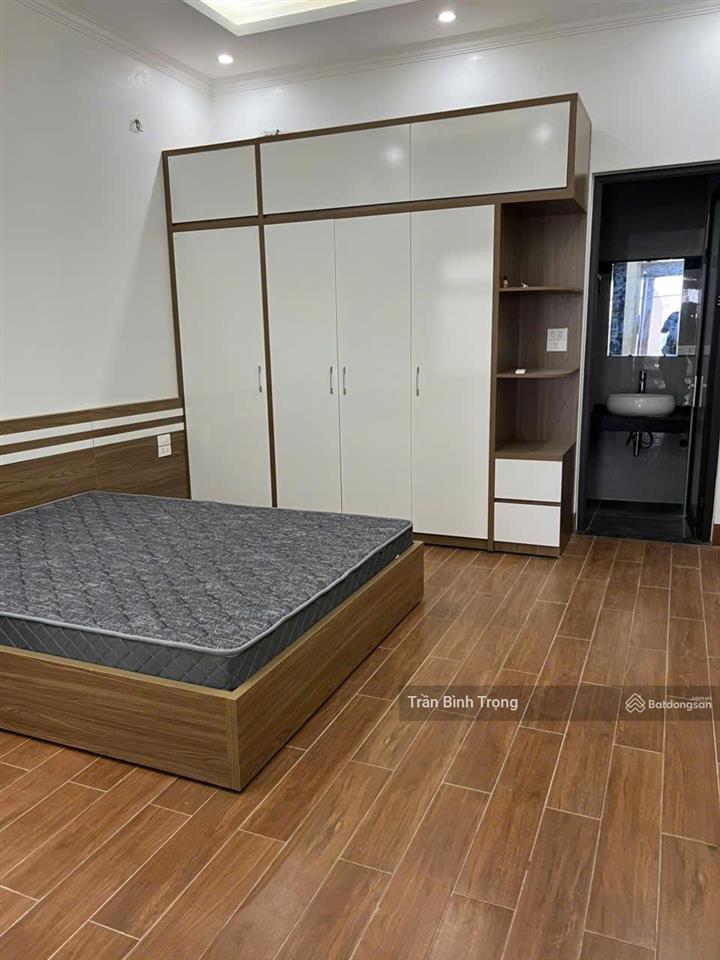 Bán nhà nghỉ 4,5 tầng 2 mặt thoáng 135m2 x 5,5m mặt tiền, giá tốt