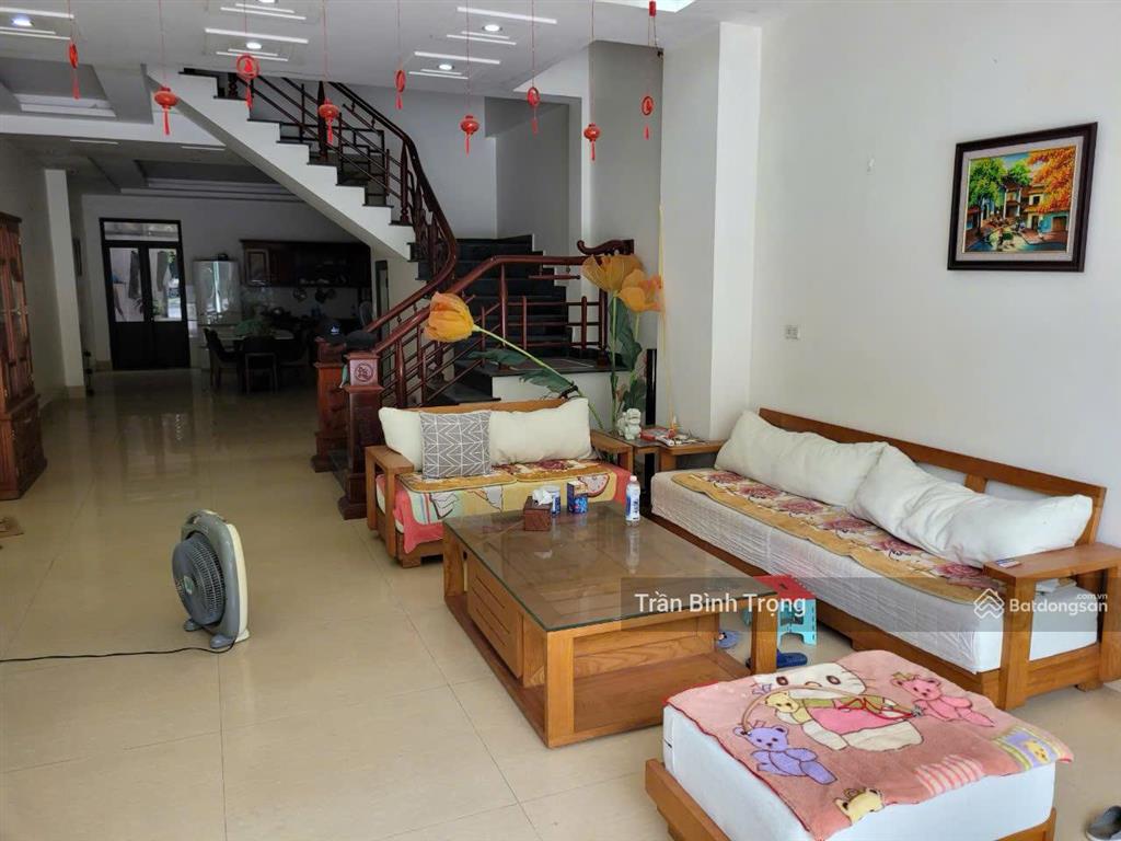 Bán nhà 3 tầng, mặt phố đường nguyễn tất thành, vĩnh yên, vĩnh phúc, giá 11 tỷ, 100m2