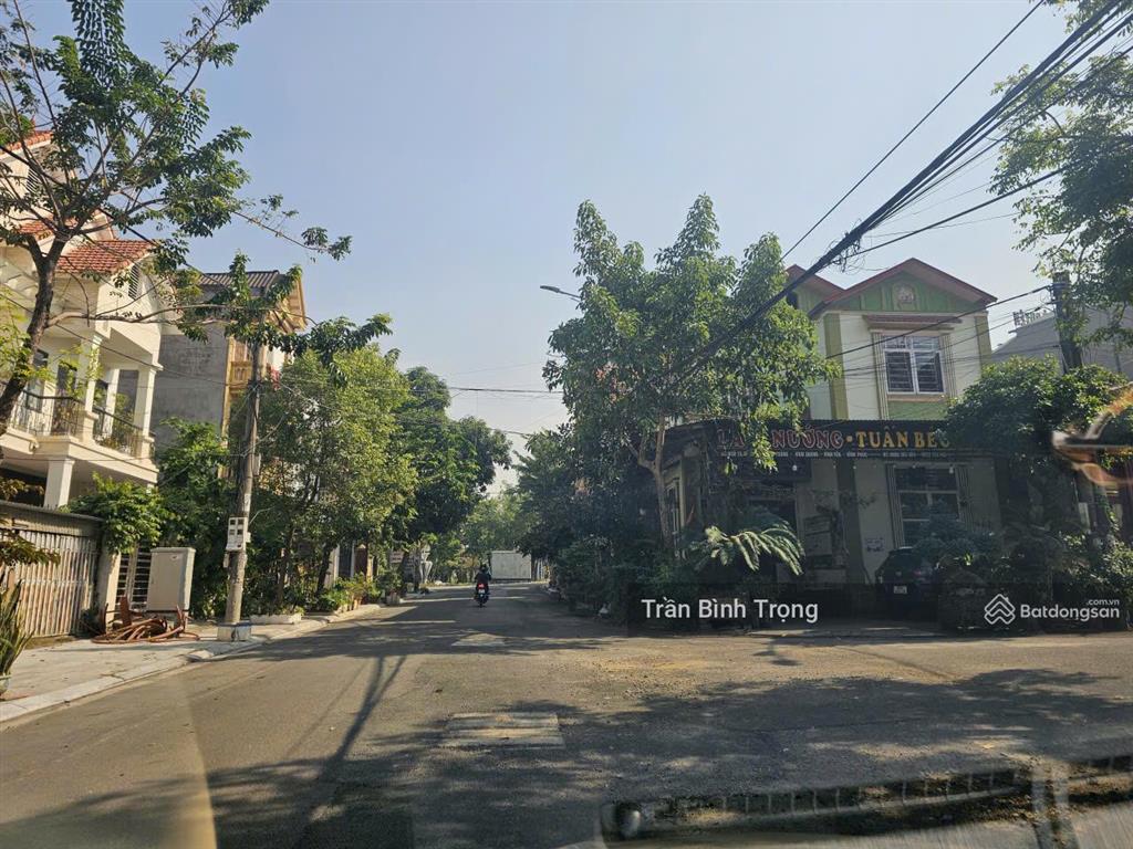 Bán gấp nhà 3 tầng lô góc băng 2 đường tôn đức thắng, 10,2 tỷ, 144m2, vĩnh yên, vĩnh phúc