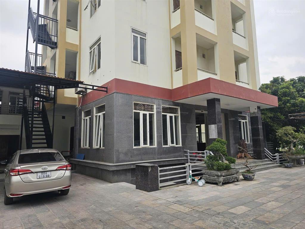 Thuê khách sạn 30 ngủ full nội thất, view thoáng, giá 100tr/tháng tại trung tâm tp. vĩnh yên