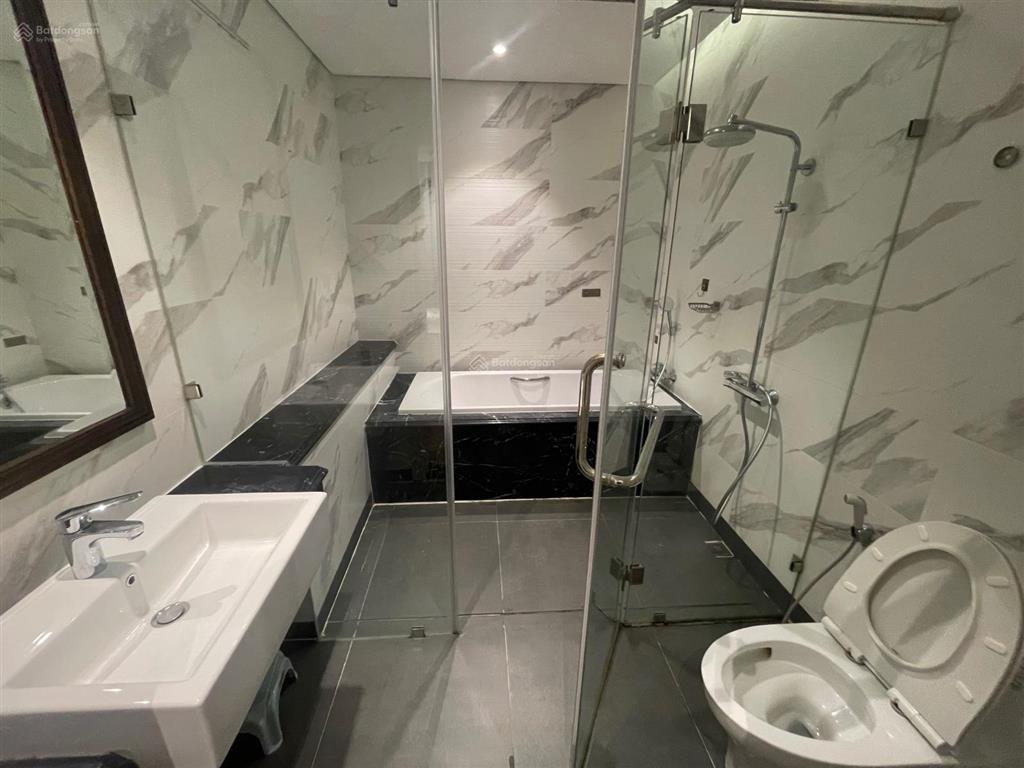 Cắt lỗ! chính chủ cần bán gấp căn hộ 3 ngủ full đồ đẹp ở chung cư king palace 108 nguyễn trãi