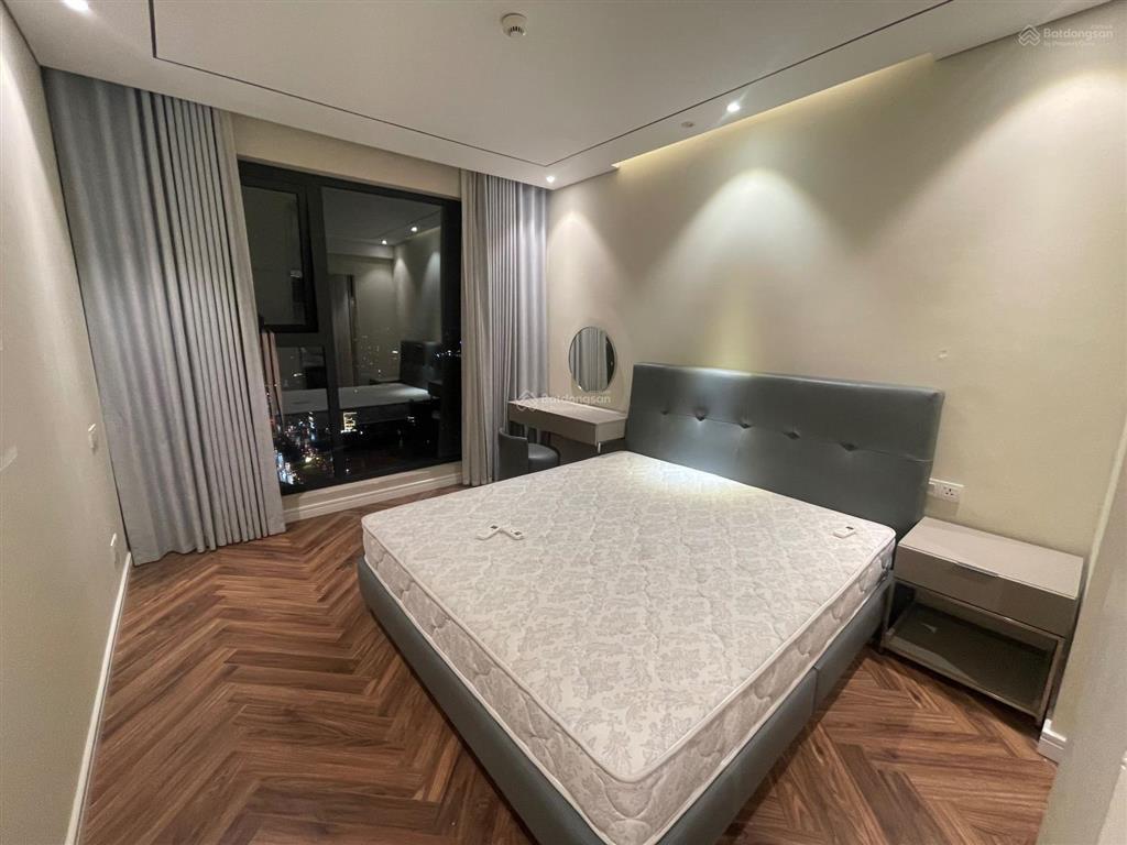 Cắt lỗ! chính chủ cần bán gấp căn hộ 3 ngủ full đồ đẹp ở chung cư king palace 108 nguyễn trãi