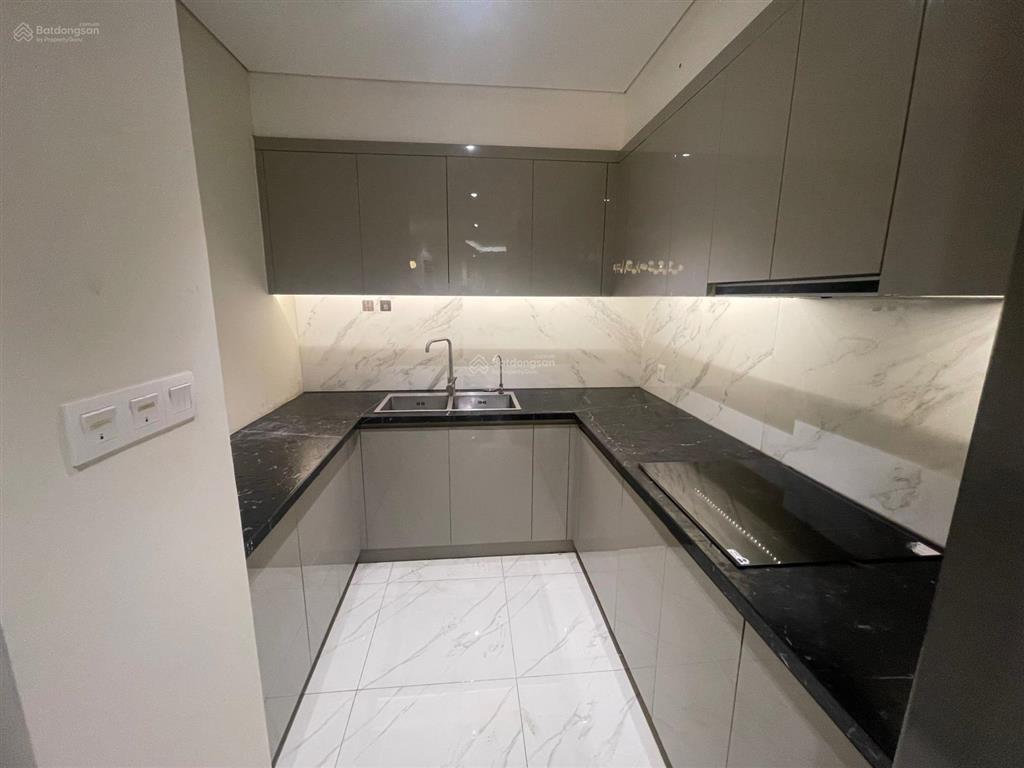 Cắt lỗ! chính chủ cần bán gấp căn hộ 3 ngủ full đồ đẹp ở chung cư king palace 108 nguyễn trãi