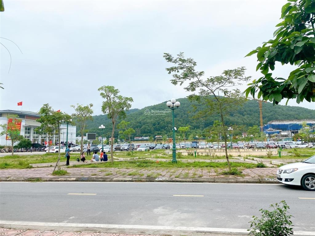 Chính chủ bán các lô đất sổ đỏ đường rộng tọa lạc tại thị trấn nham biền giá rẻ nhất thị trường